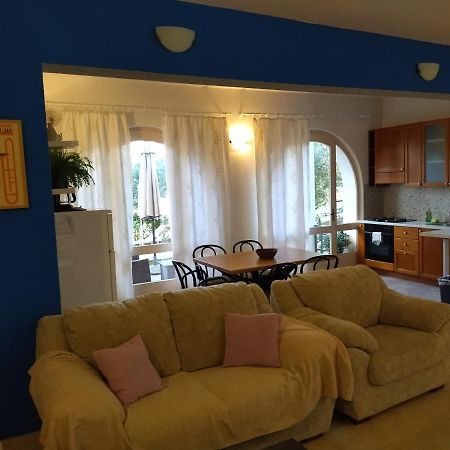 Holiday Home With Free Parking By The Beach 布雷拉 外观 照片