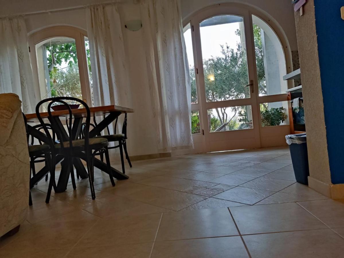Holiday Home With Free Parking By The Beach 布雷拉 外观 照片
