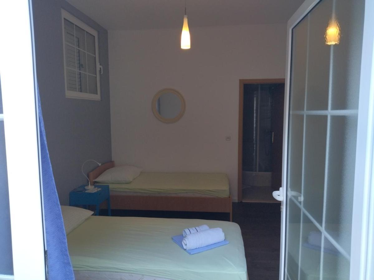 Holiday Home With Free Parking By The Beach 布雷拉 外观 照片