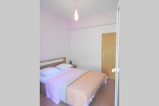 Holiday Home With Free Parking By The Beach 布雷拉 客房 照片